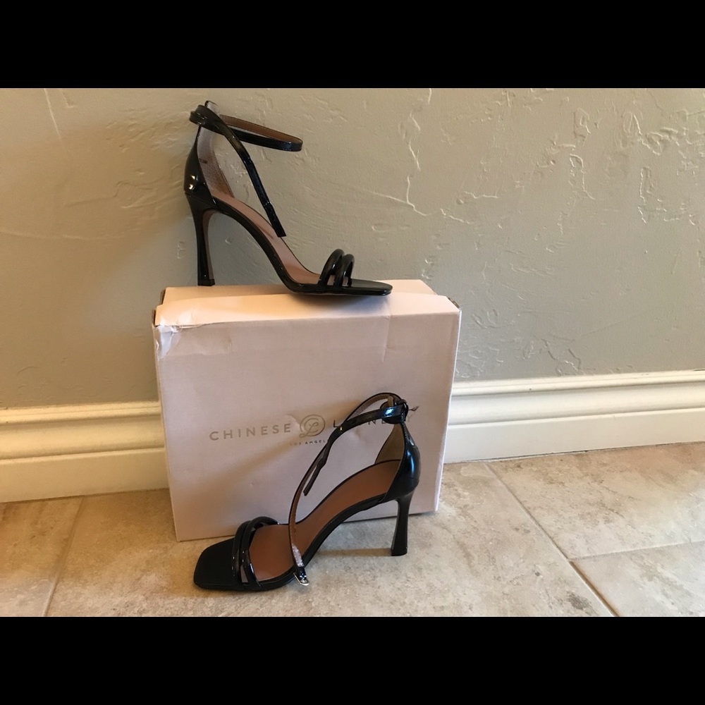 ‘Make a fair Offer_’Brand New_CHINESE LAUNDRY SHOES_